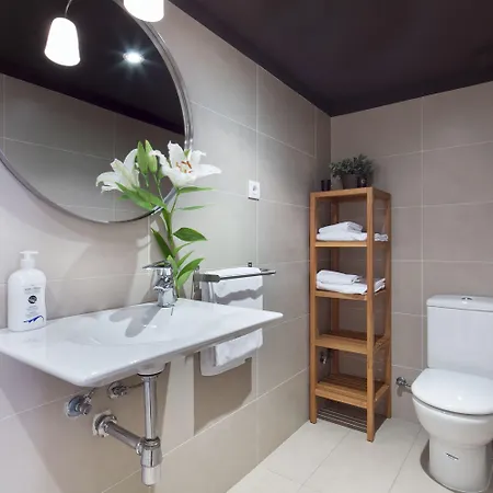 Inside Sants Apartamento *