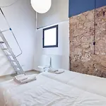 インサイド サンツ アパート バルセロナ