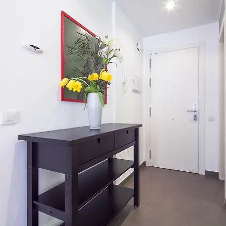 Inside Sants Apartman *