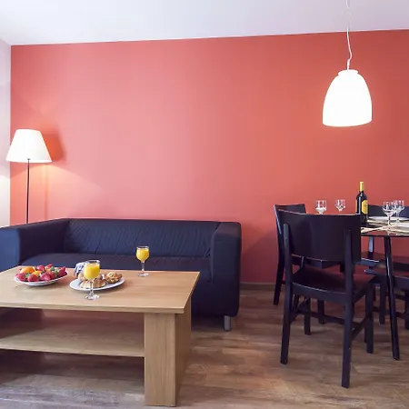 インサイド サンツ バルセロナ