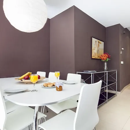 アパート インサイド サンツ バルセロナ