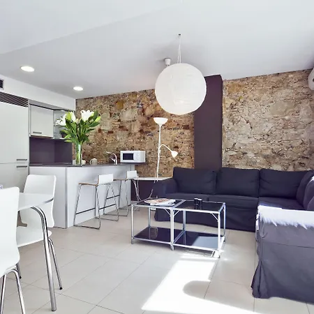Inside Sants Apartman Barcelona