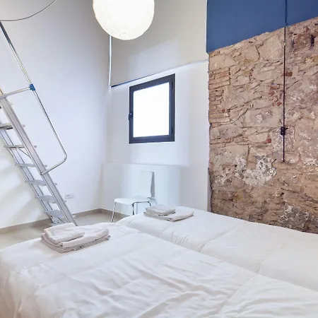 Inside Sants Apartman Barcelona