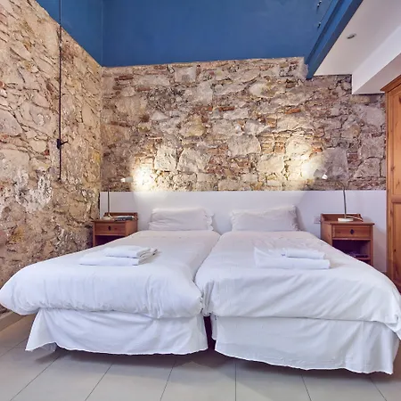 Inside Sants Apartman Barcelona