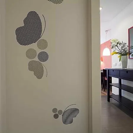 アパート インサイド サンツ *