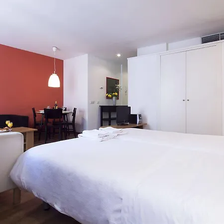 Inside Sants Apartamento *