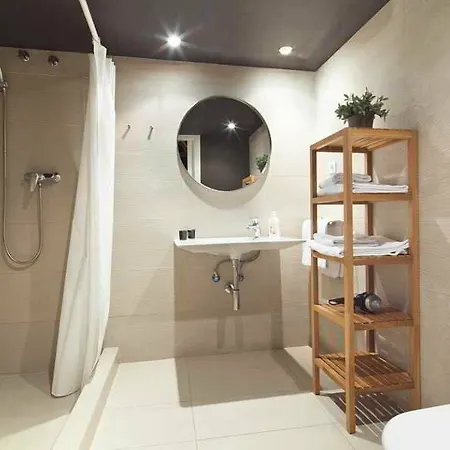 Inside Sants Apartamento
